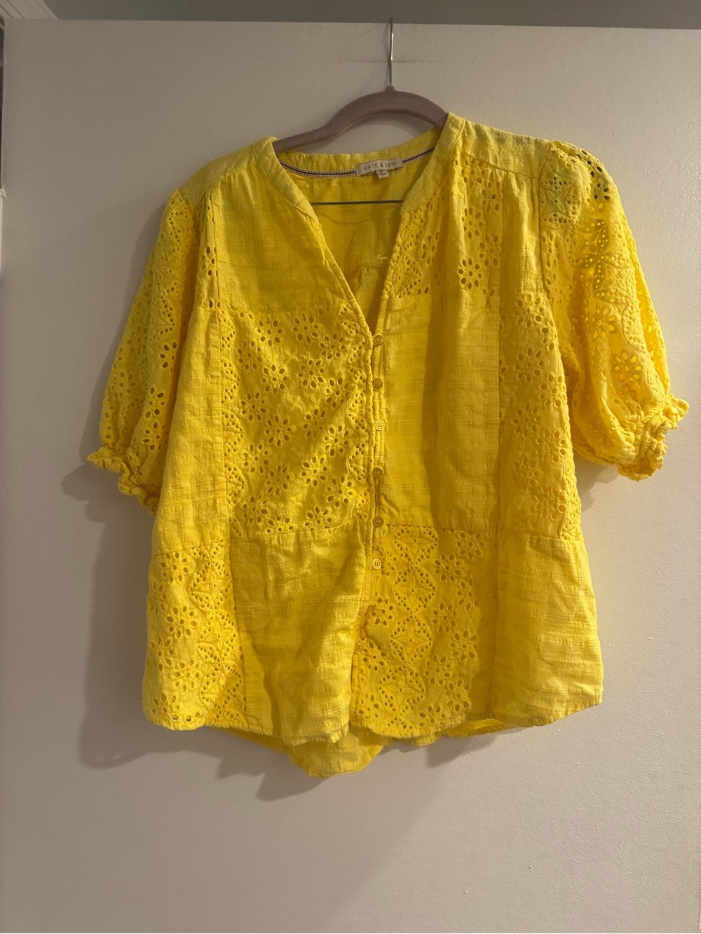 Kate & Sam Bright Yellow Eyelet Button Front Blouse XL Short Sleeve